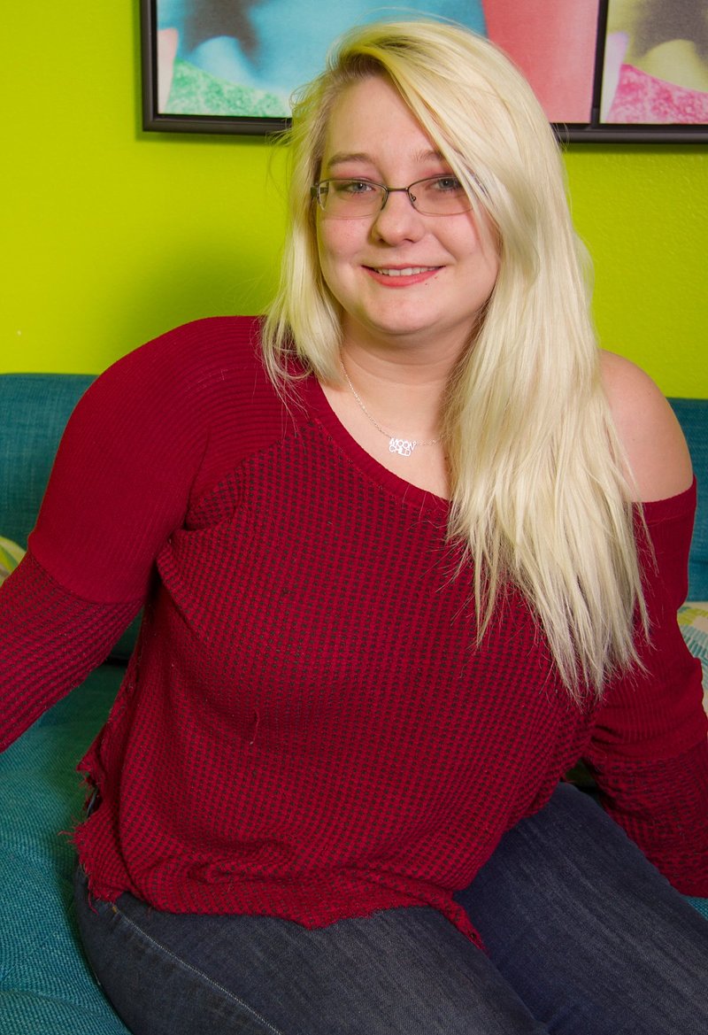 Елена, 24 года, 2 размер груди